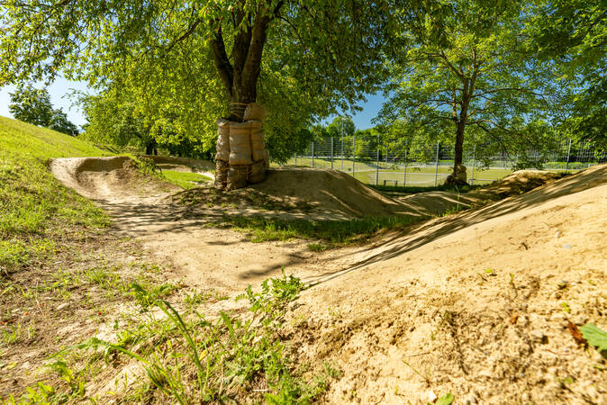 Dirtpark neben dem Kunstrasenplatz in Heitersheim.