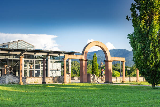 Die Villa urbana ist bedeutender Halt auf dem Oberrhein-Römer-Radweg.